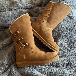 Women’s bearpaw size 10 boots